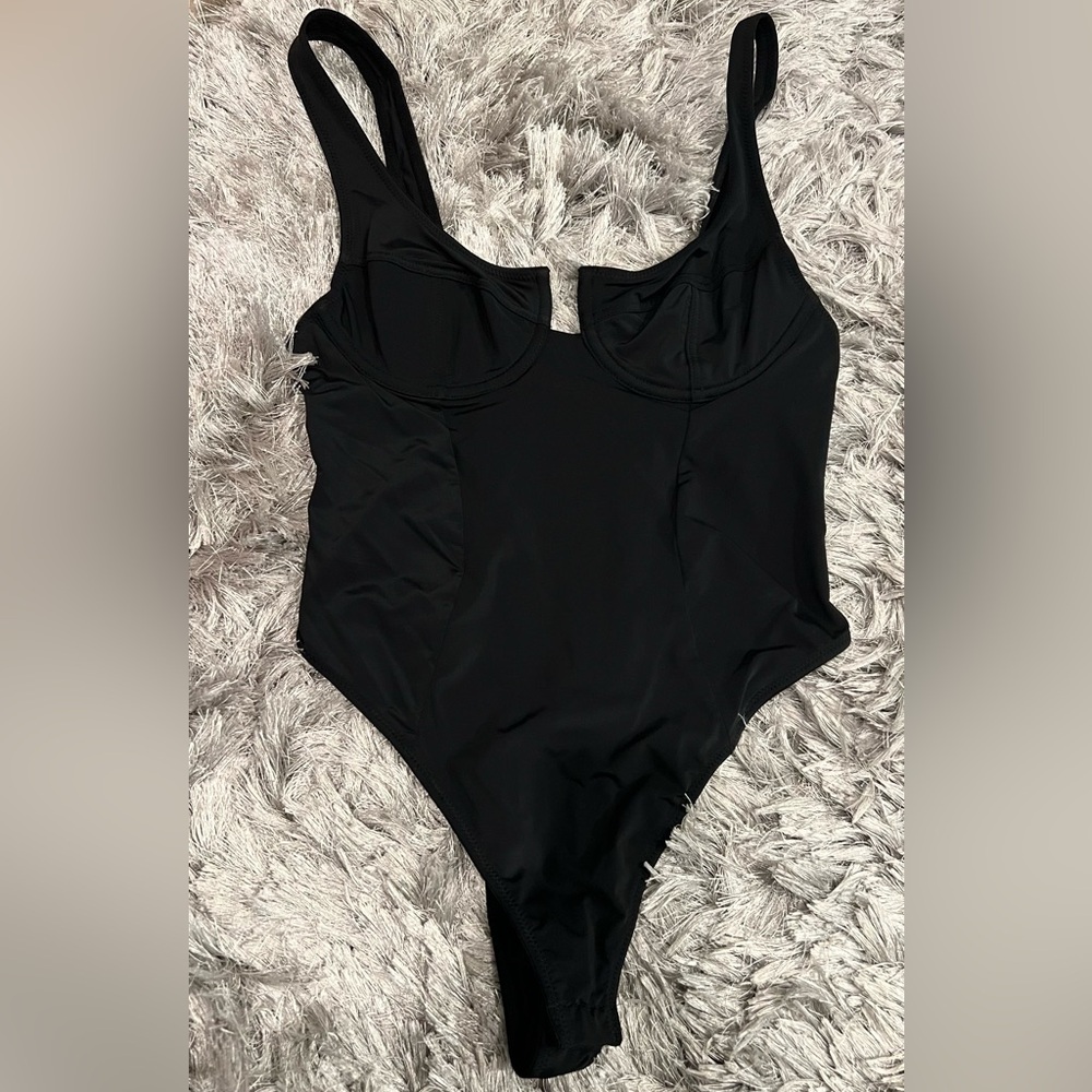 Balconette underwire bodysuit